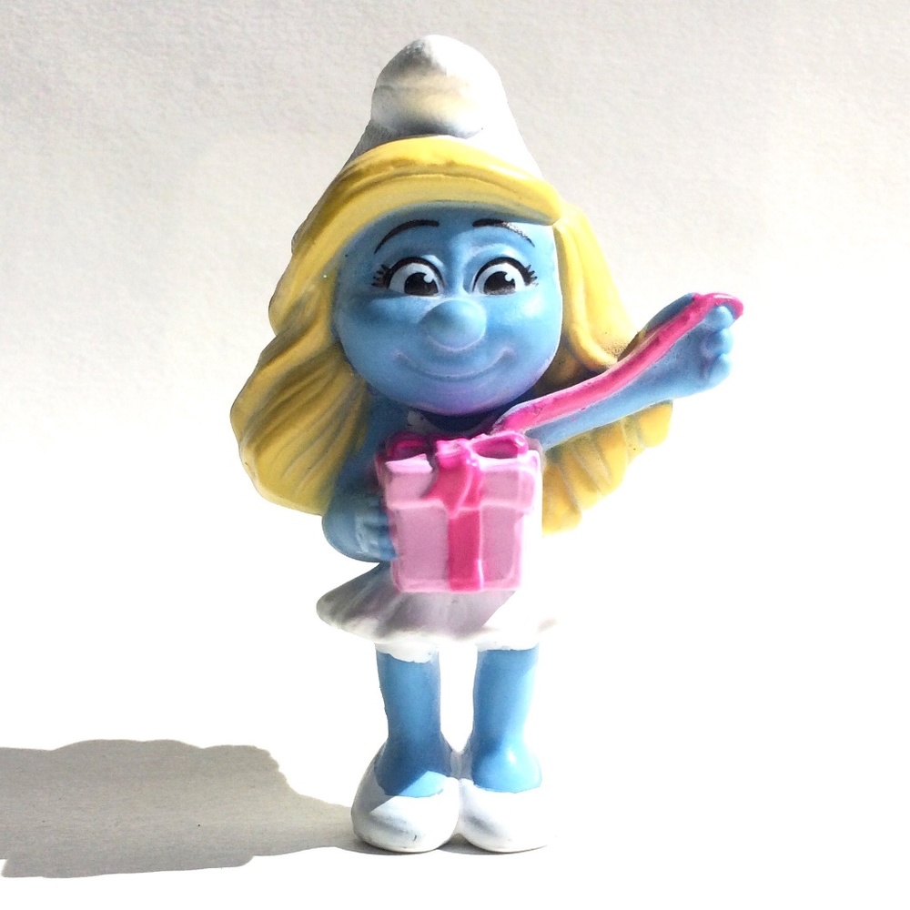 Smurfs 2 Smurfette’s Birthday #13 McDonald’s Happy Meal Toy 2013 Peyo Figure